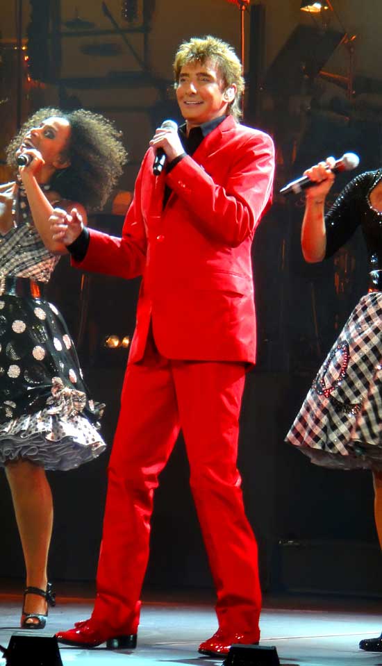 Manilow Barry in Red Suit