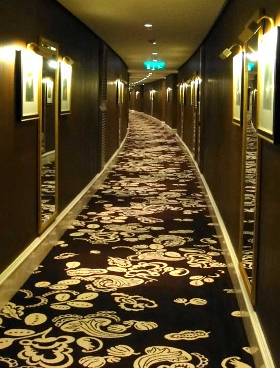 Wynn Macau hallway